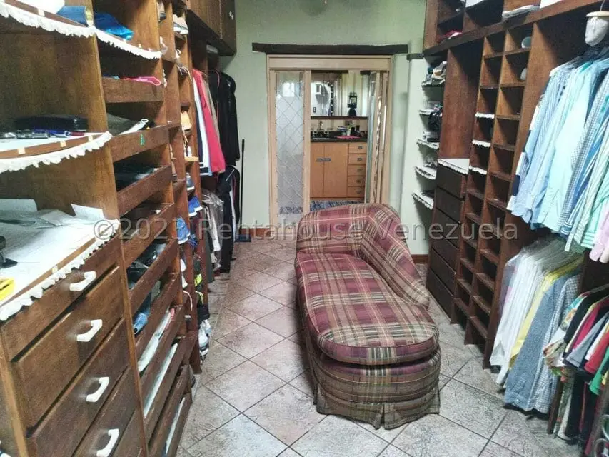 Casa (Multipes Niveles) en Venta en Oripoto, Distrito Metropolitano - 23