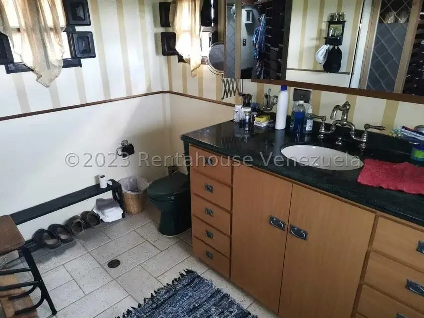 Casa (Multipes Niveles) en Venta en Oripoto, Distrito Metropolitano - 24