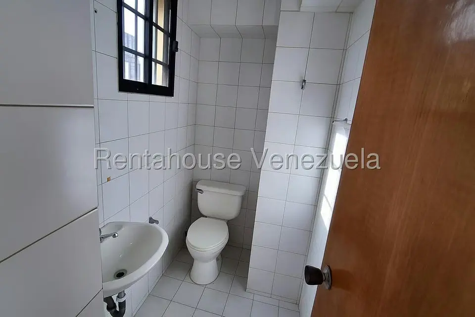 Oficina en Venta en Parroquia La Candelaria, Distrito Metropolitano - 4