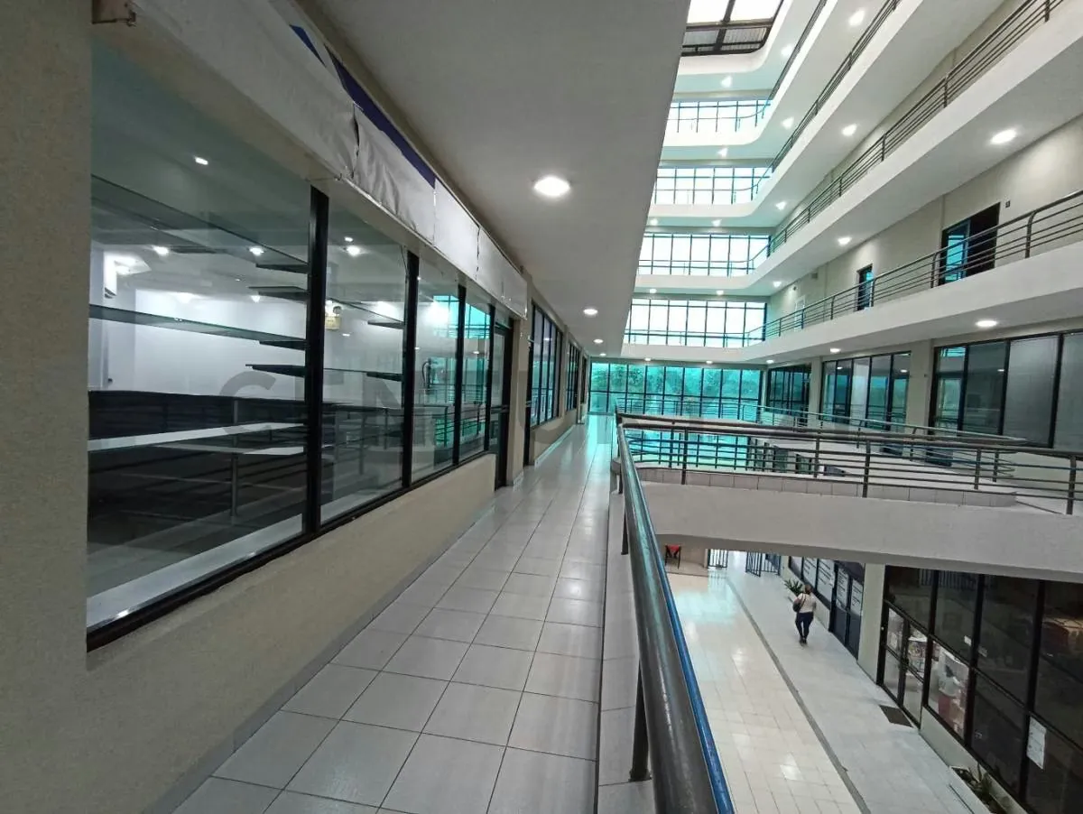 Oficina en alquiler en el Centro Comercial Cristal Plaza, Barcelona - 2