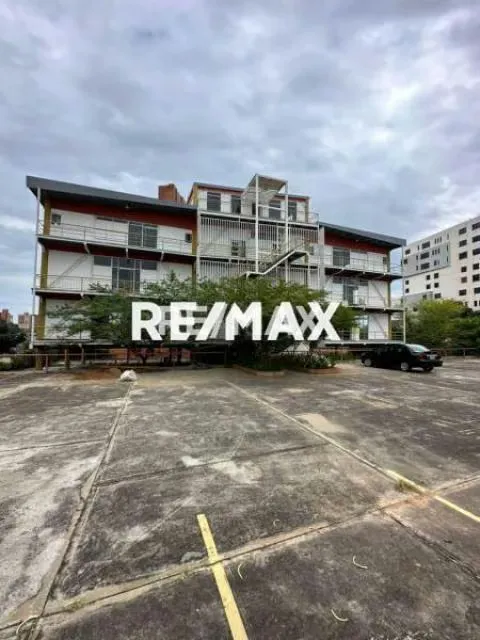 Edificio completo en Alquiler Av. Bella Vista