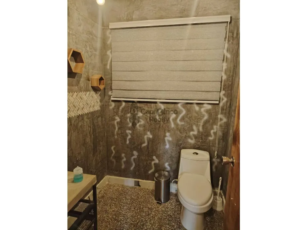 Casa comercial con 2 anexos independientes - 17