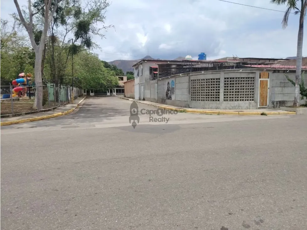 Casa comercial con 2 anexos independientes - 3