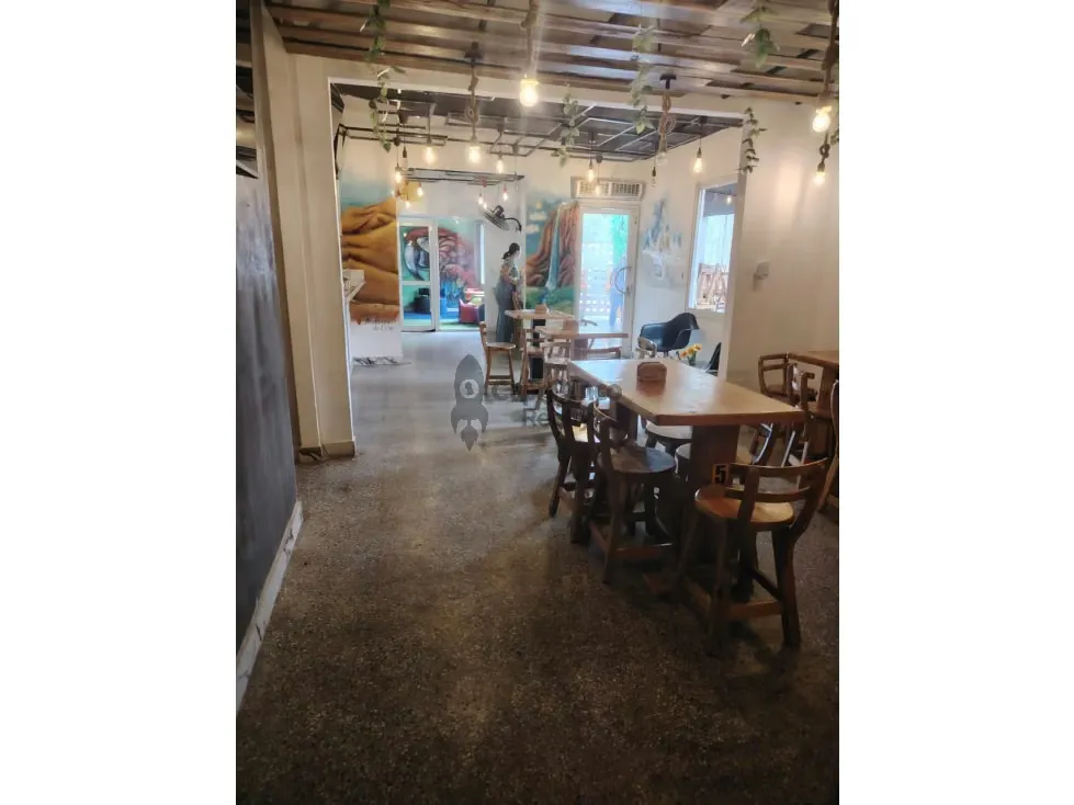 Casa comercial con 2 anexos independientes - 21