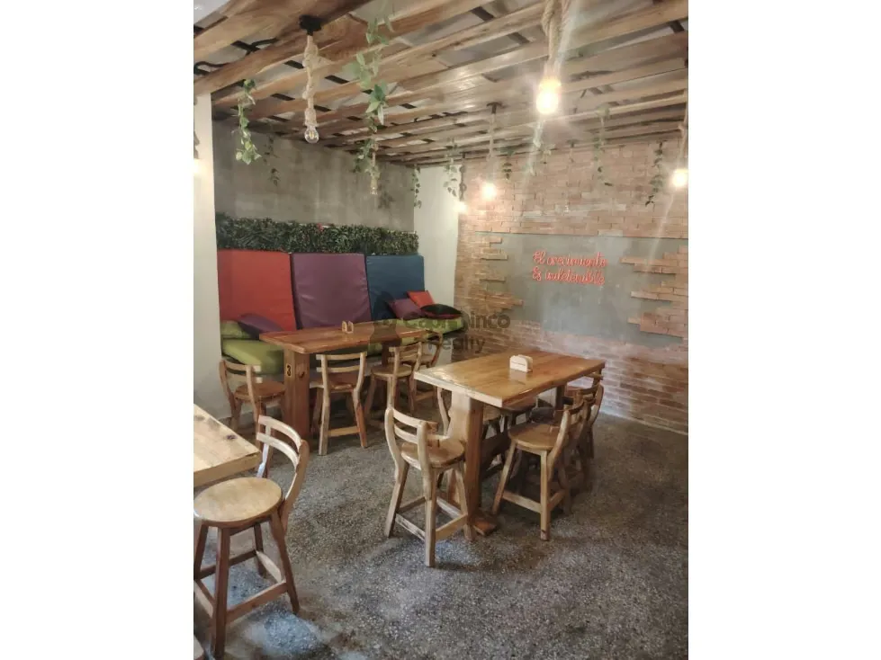 Casa comercial con 2 anexos independientes - 22