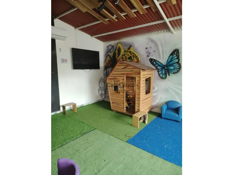 Casa comercial con 2 anexos independientes - 4