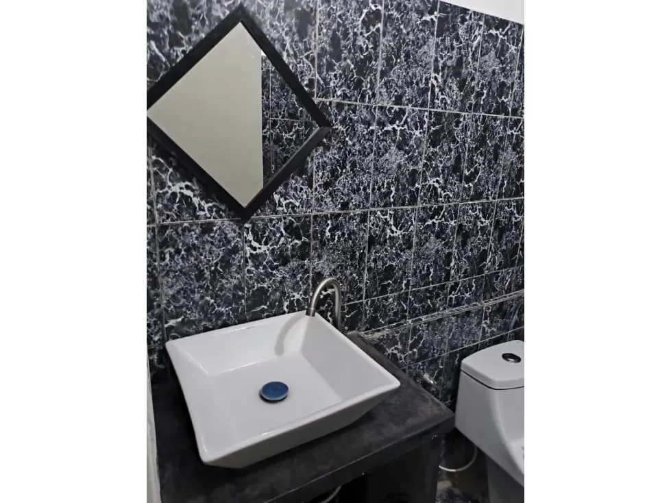 Casa comercial con 2 anexos independientes - 36