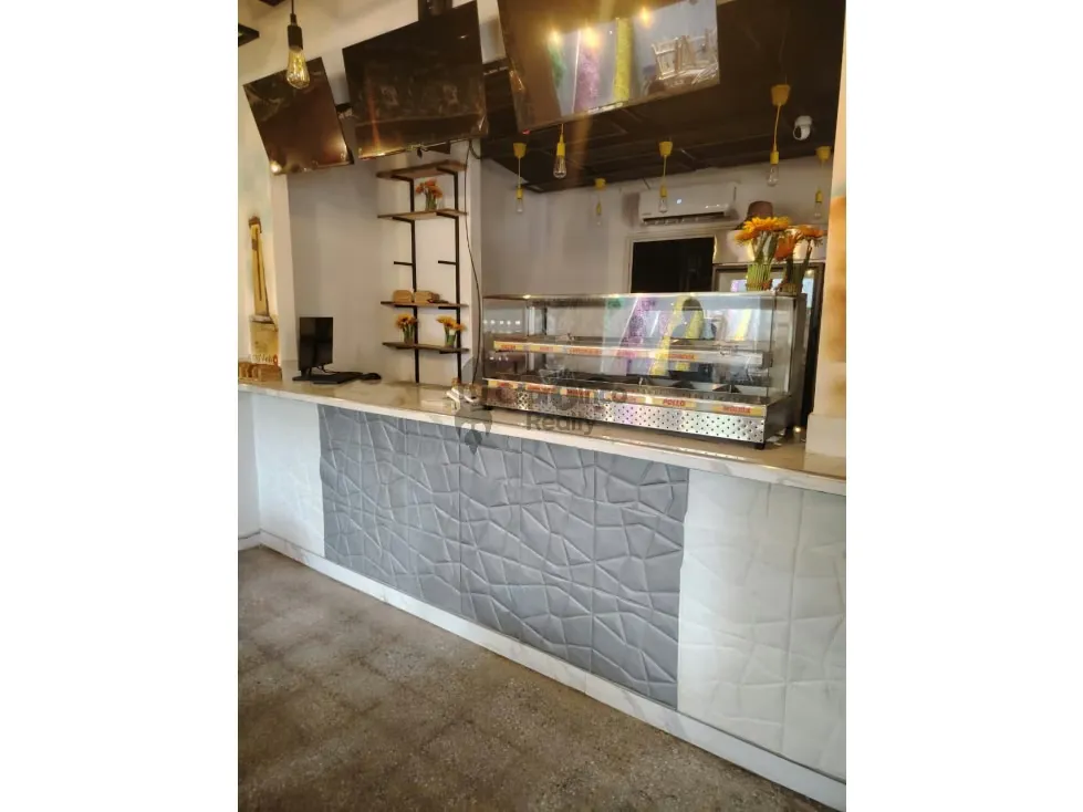 Casa comercial con 2 anexos independientes - 9