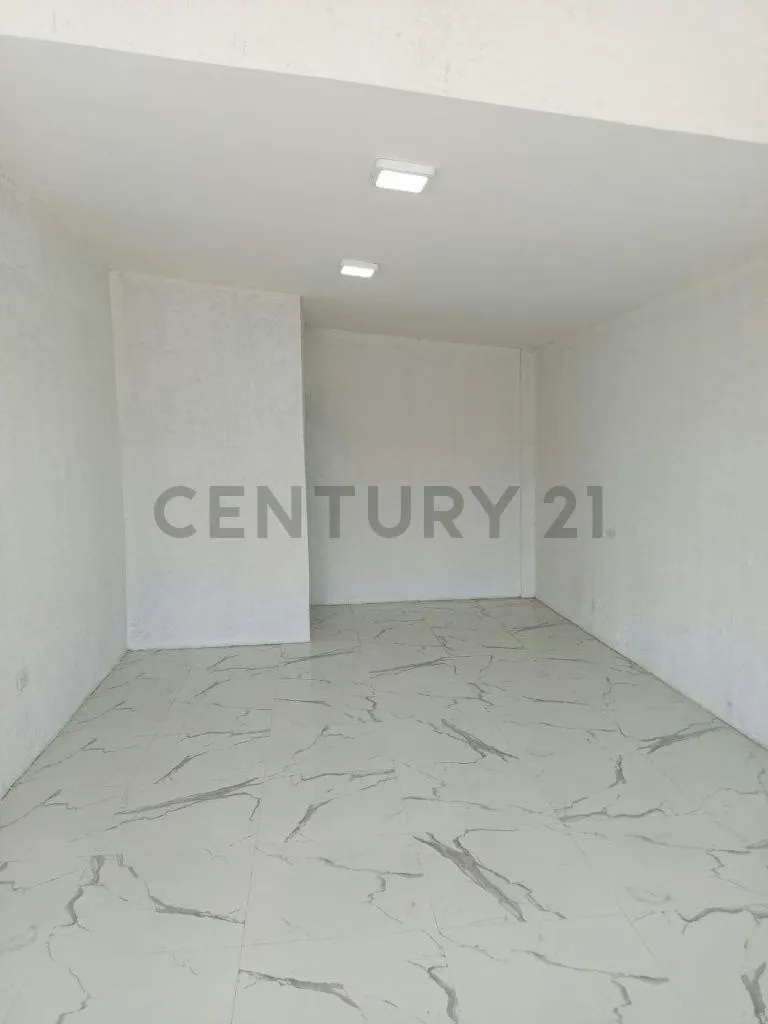 Se Alquila Local Comercial en Barcelona, Sector Boyaca II Avenida Raul Leoni - 3