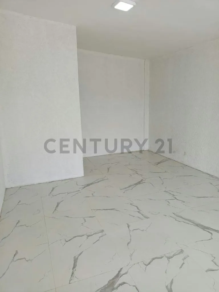 Se Alquila Local Comercial en Barcelona, Sector Boyaca II Avenida Raul Leoni - 4