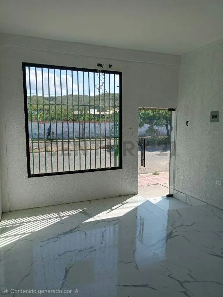 Se Alquila Local Comercial en Barcelona, Sector Boyaca II Avenida Raul Leoni - 5