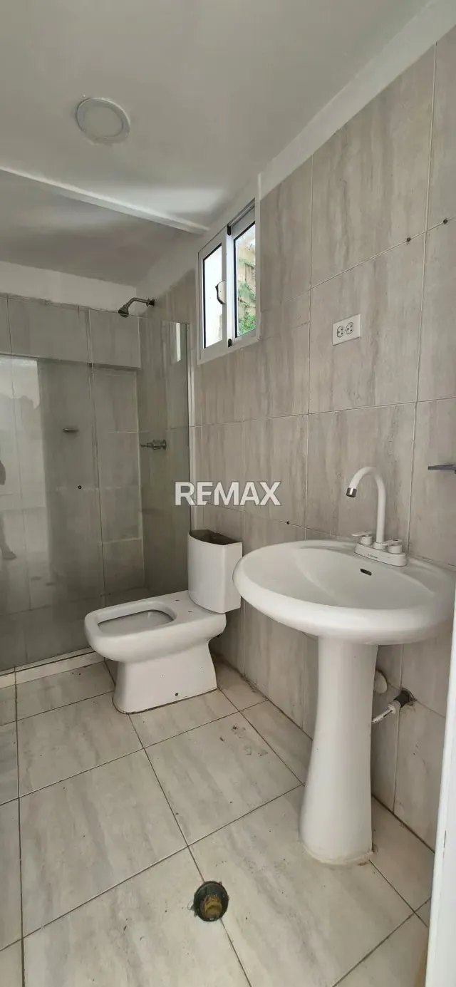 APARTAMENTO UBICADO EN PLAYA EL AGUA ISLA DE MARGARITA CON UN POTENCIAL TURISTICO IDEAL PARA APLICACIONES VACACIONALES A SOLO PASOS DE LA PLAYA MAS ICONICA DE LA ISLA - 4
