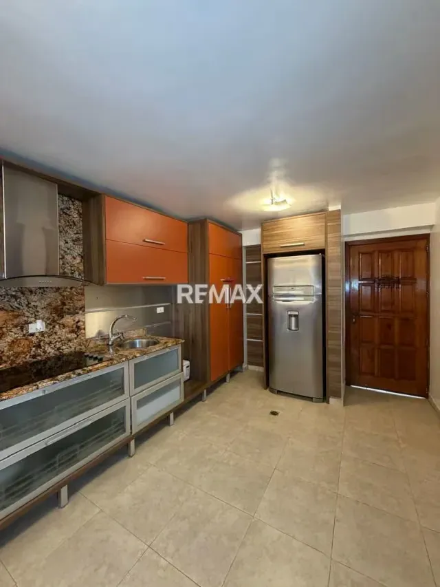 EN VENTA APARTAMENTO CON VISTA FRONTAL AL MAR Y PLANTA ELÉCTRICA TOTAL EN EL CONJUNTO ISLA DE PLATA - 2