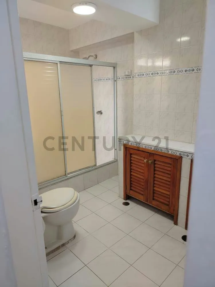 en alquiler Apartamento Amoblado en Urb Valles de Camoruco - 21