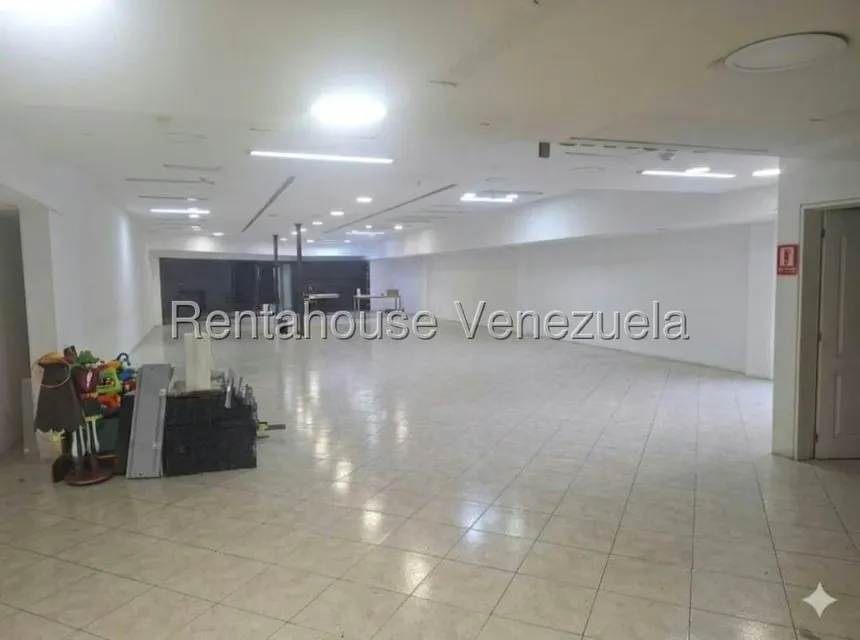 Local Comercial en Alquiler en Santa Fe Norte, Distrito Metropolitano - 5