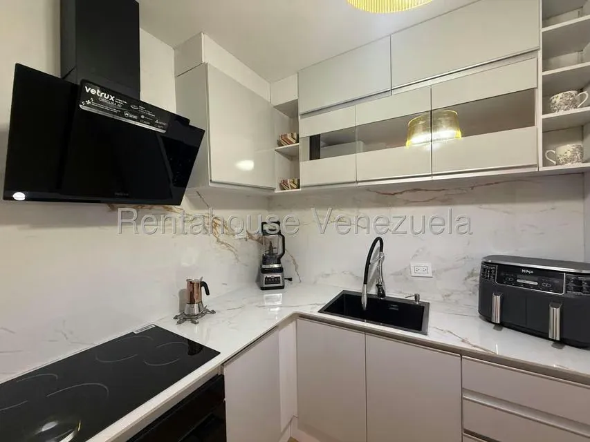 Apartamento (Duplex) en Alquiler en Las Mercedes, Distrito Metropolitano - 13