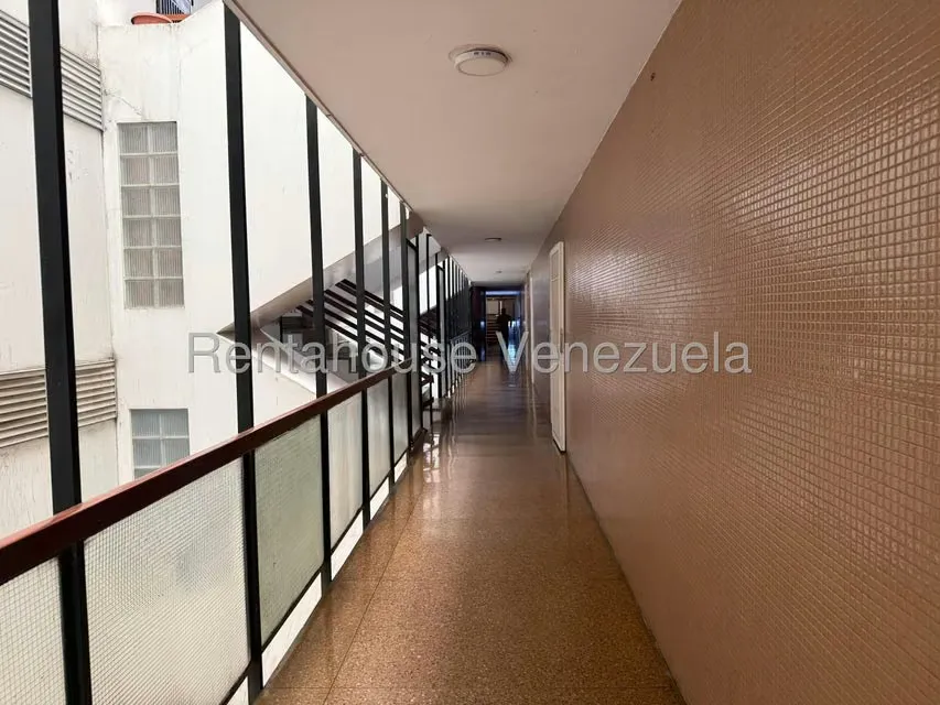 Apartamento (Duplex) en Alquiler en Las Mercedes, Distrito Metropolitano - 27