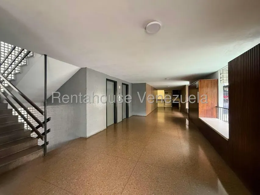 Apartamento (Duplex) en Alquiler en Las Mercedes, Distrito Metropolitano - 28