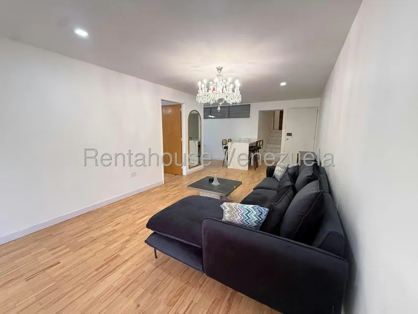 Apartamento (Duplex) en Alquiler en Las Mercedes, Distrito Metropolitano - 6