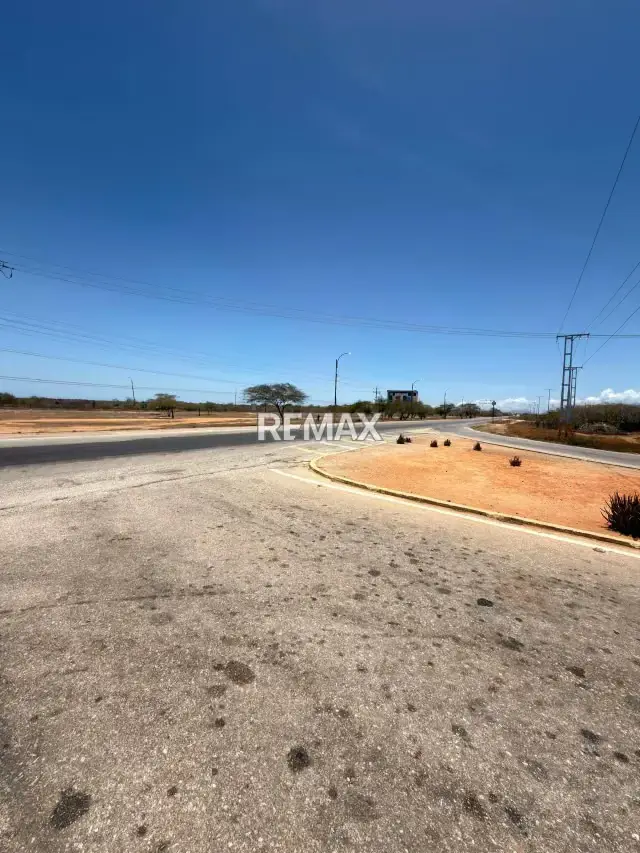Terreno en via Principal Punta de piedras - Porlamar
