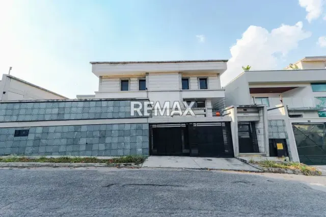 CASA EN VENTA EN COLINAS DE VISTA ALEGRE
