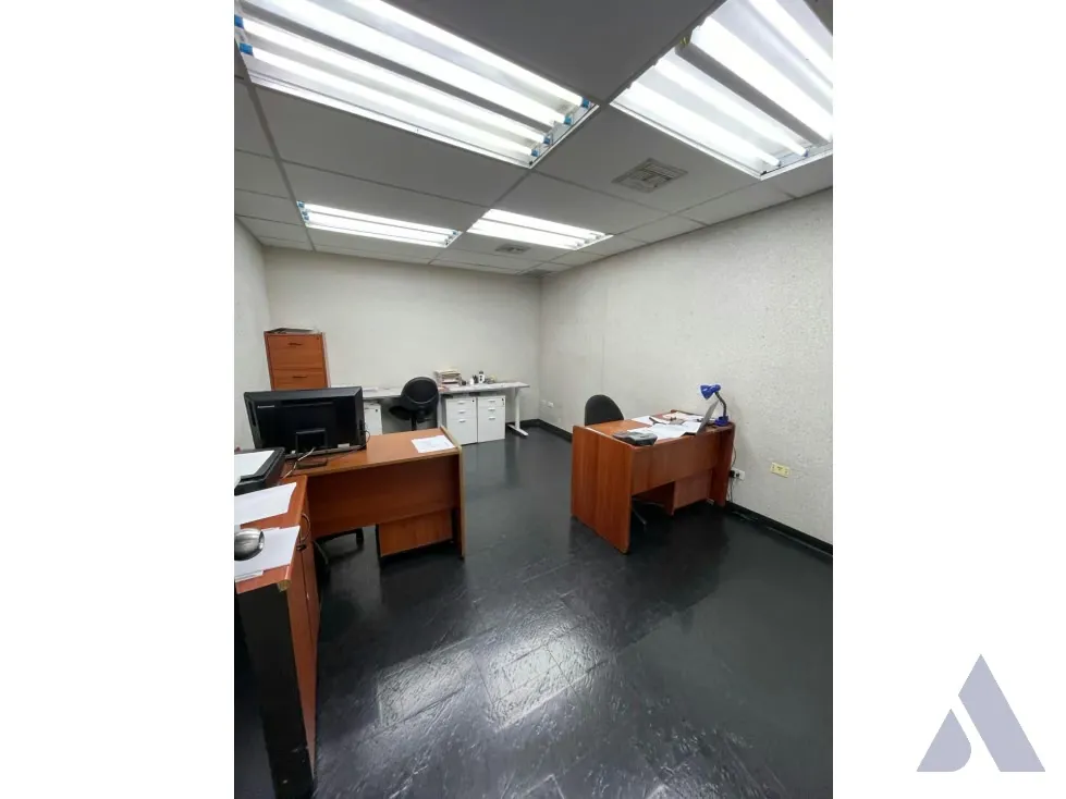 Se vende/alquila oficina 280m2 El Rosal 6704 - 11