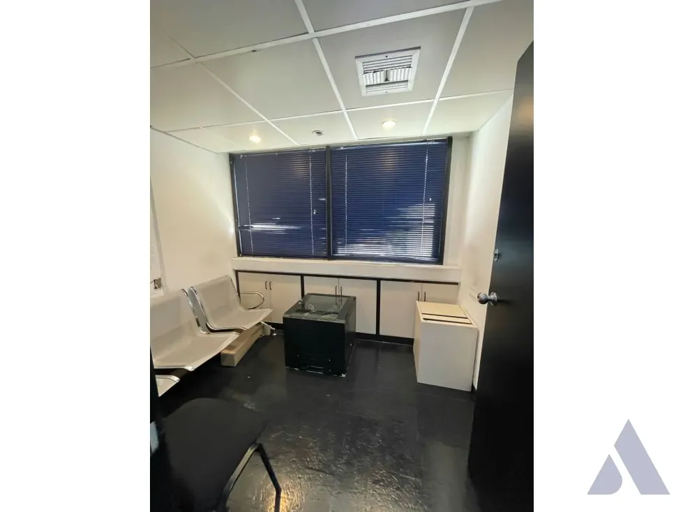 Se vende/alquila oficina 280m2 El Rosal 6704 - 14
