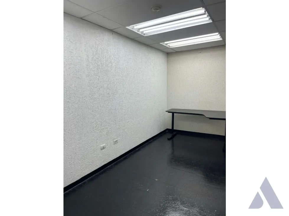 Se vende/alquila oficina 280m2 El Rosal 6704 - 8