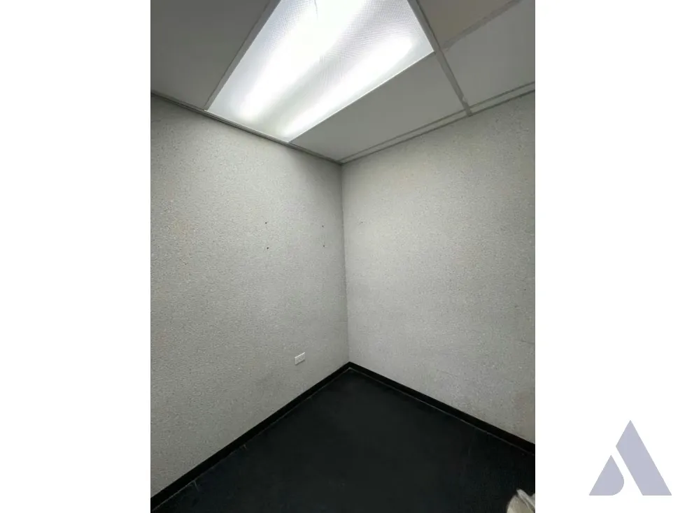Se vende/alquila oficina 280m2 El Rosal 6704 - 9