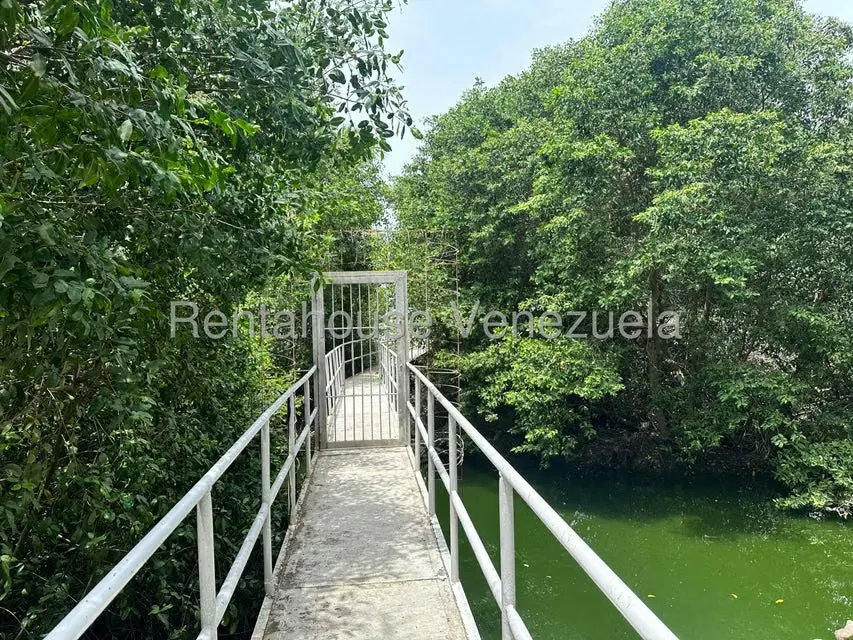Apartamento (1 Nivel) en Venta en Maneiro, Nueva Esparta - 3
