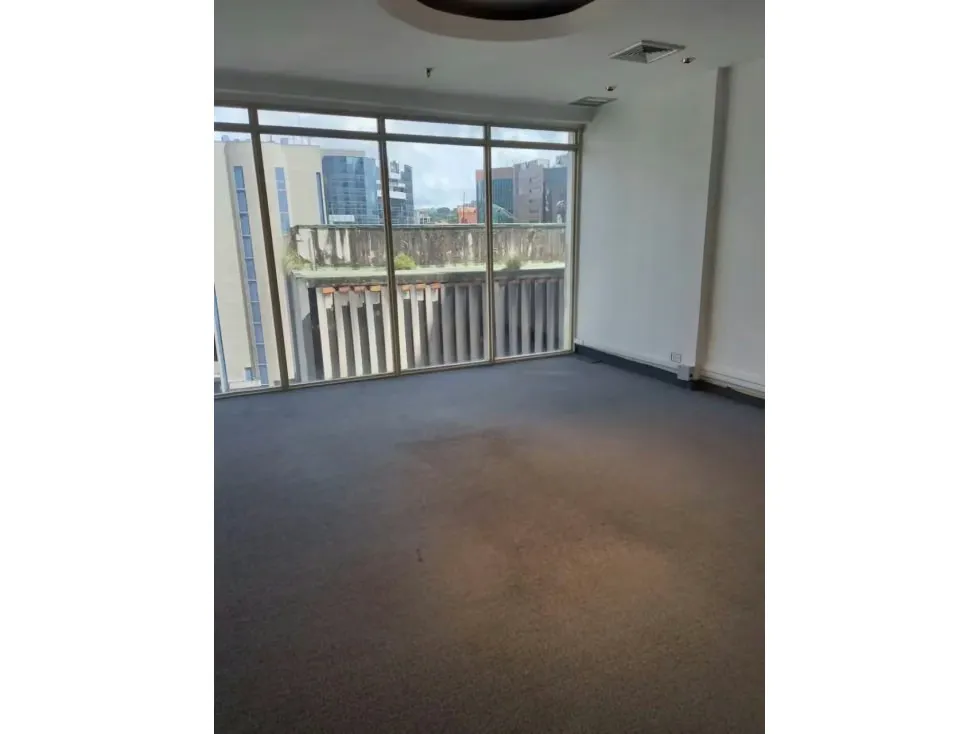 Alquilo oficina 190m2 El Rosal 9531 - 4