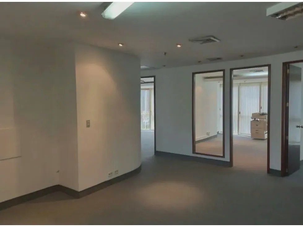 Alquilo oficina 190m2 El Rosal 9531 - 8
