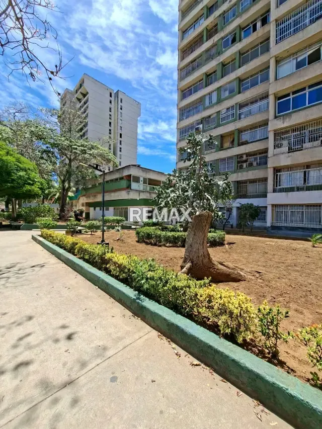 EN VENTA APARTAMENTO EN EL SECTOR GENOVÉS