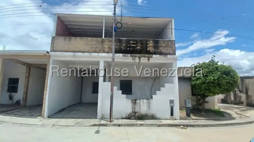 Casa (Multipes Niveles) en Venta en Altamira, Carabobo