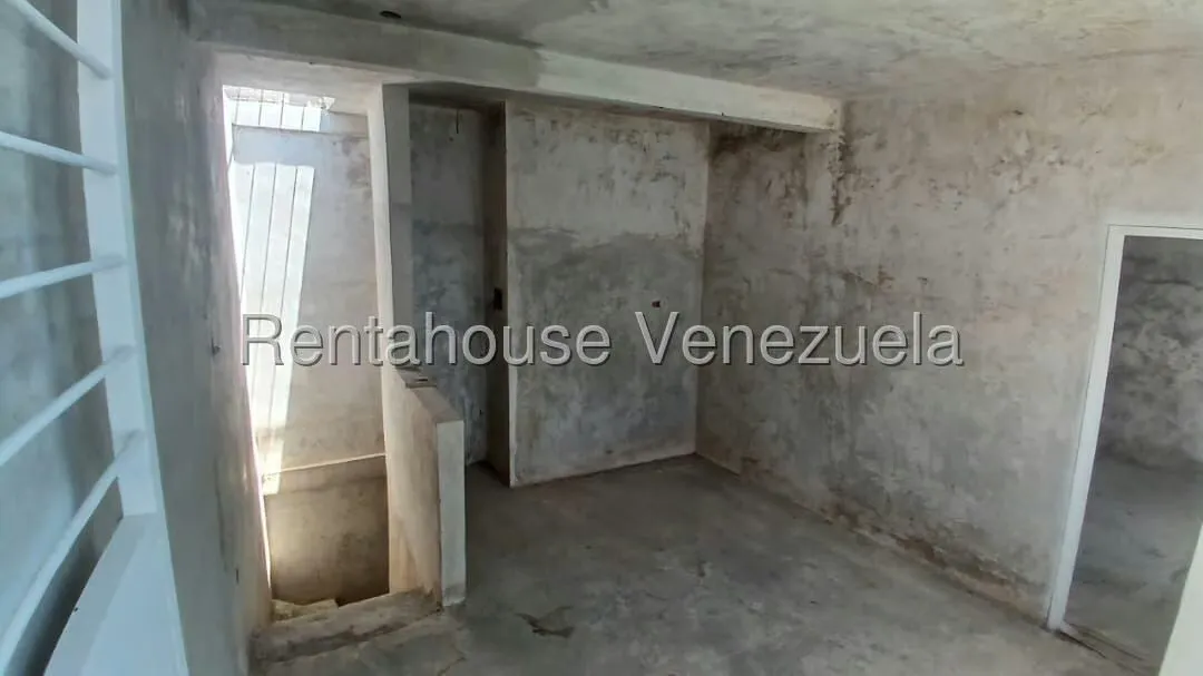 Casa (Multipes Niveles) en Venta en Altamira, Carabobo - 23