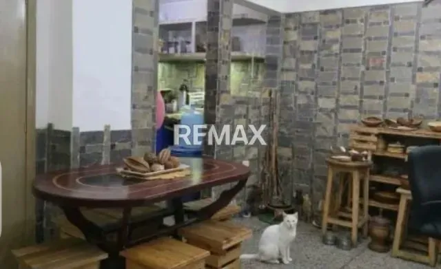 Casa Multinivel con Enorme Potencial Comercial y Residencial en Calle Real de Lídice - 2