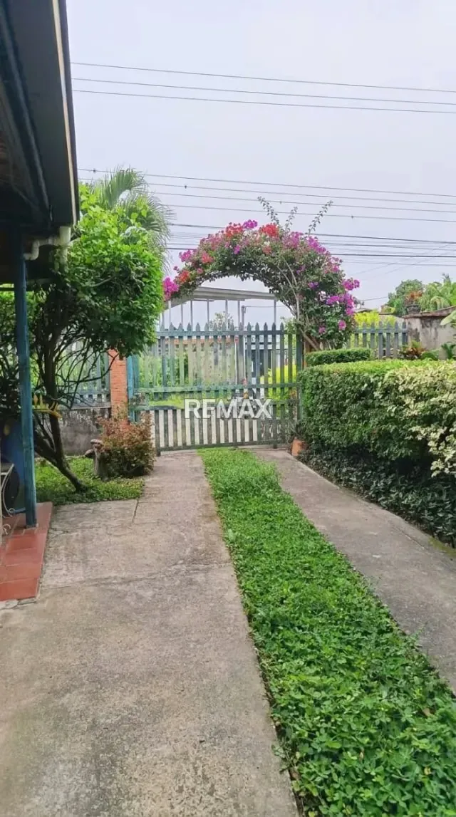 Se Vende propiedad versátil: Hogar Residencial estilo Country o Posada Turística Centro Poblado Las Mesas Estado Táchira. - 11