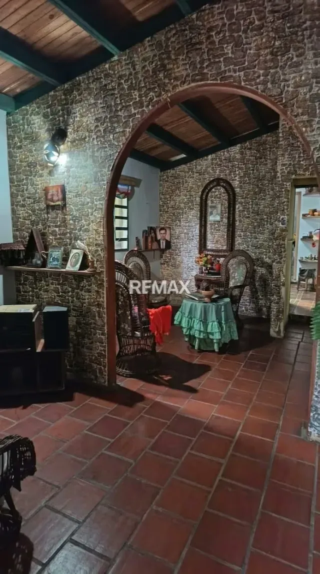 Se Vende propiedad versátil: Hogar Residencial estilo Country o Posada Turística Centro Poblado Las Mesas Estado Táchira. - 12