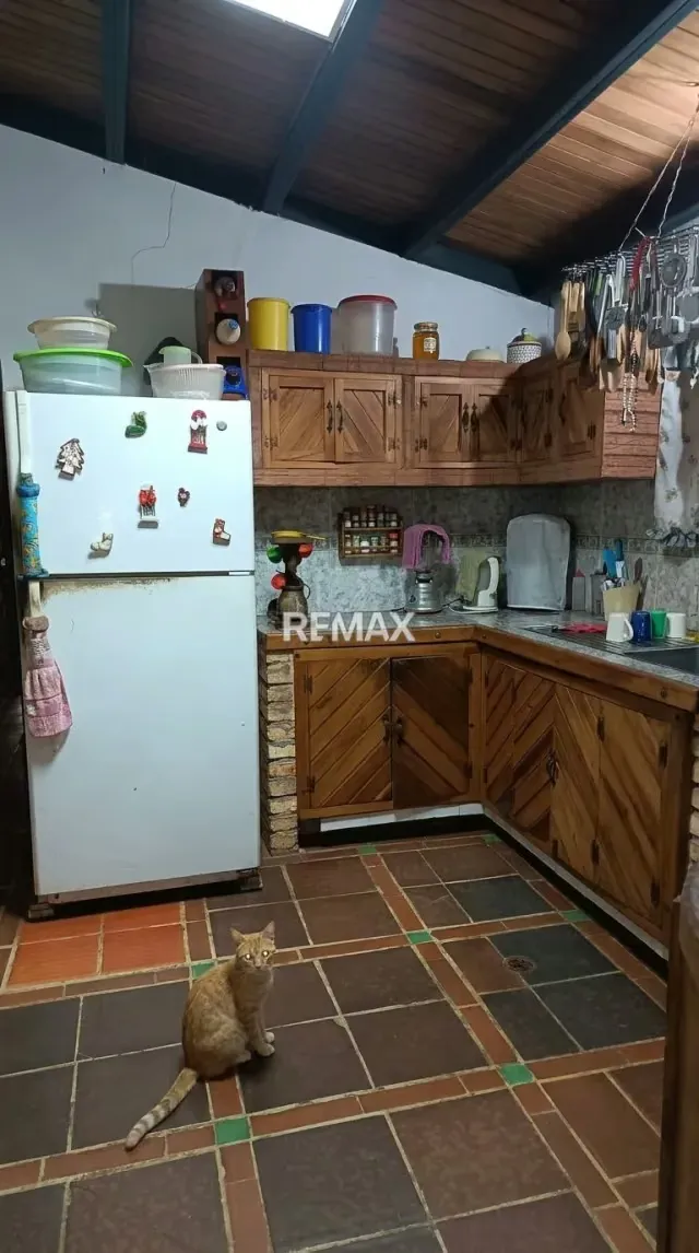 Se Vende propiedad versátil: Hogar Residencial estilo Country o Posada Turística Centro Poblado Las Mesas Estado Táchira. - 5