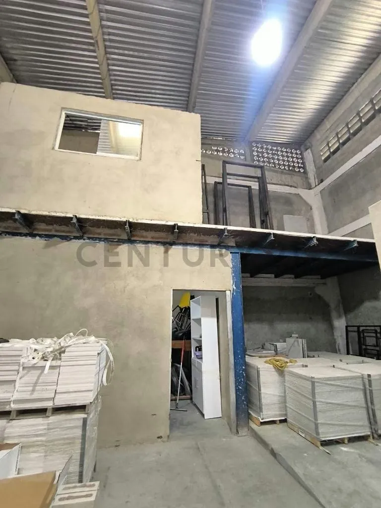 Venta de Galpón de 300,00 m² en Guatire - 12