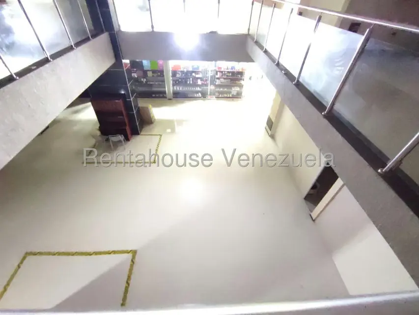 Local Comercial en Venta en Avenida 19 de Abril, Aragua - 11