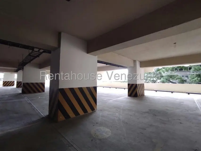 Local Comercial en Venta en Avenida 19 de Abril, Aragua - 21