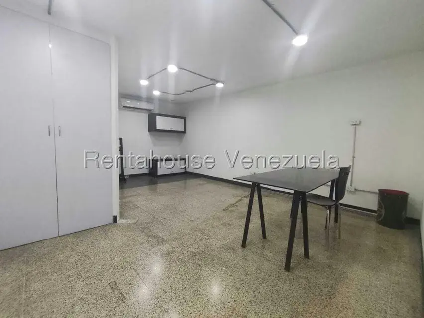 Oficina en Alquiler en Los Palos Grandes, Distrito Metropolitano - 7