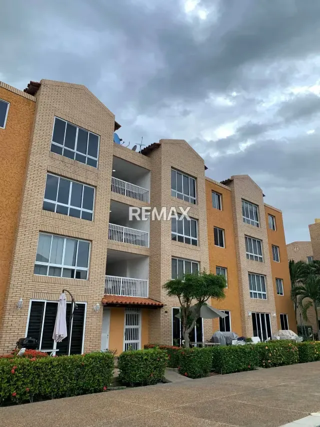 Alquiler de hermoso apartamento en Marina del Rey-Lecheria - 2