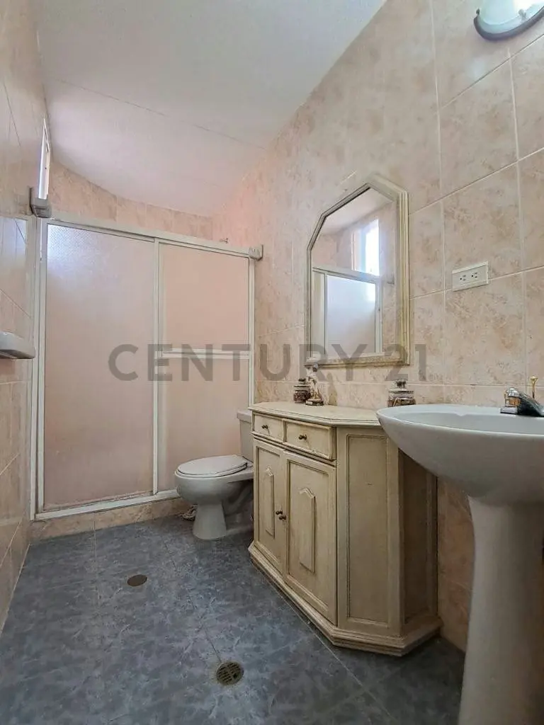 Amplio apartamento en residencias Katty 2 - 10