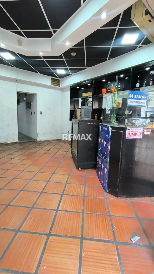 ALQUILER LOCAL LOS CHAGUARAMOS A PIE DE CALLE 50 MTS - 6