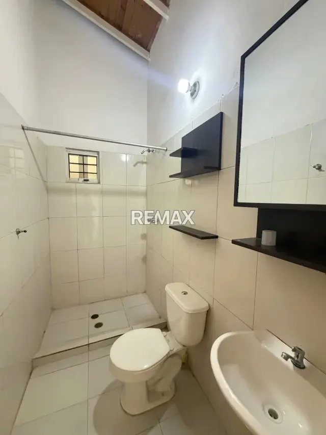 CASA EN ALQUILER - URBANIZACIÓN LOMAS DE SANTA SOFIA - 5