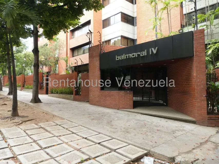 Apartamento (1 Nivel) en Alquiler en Los Dos Caminos, Distrito Metropolitano - 45