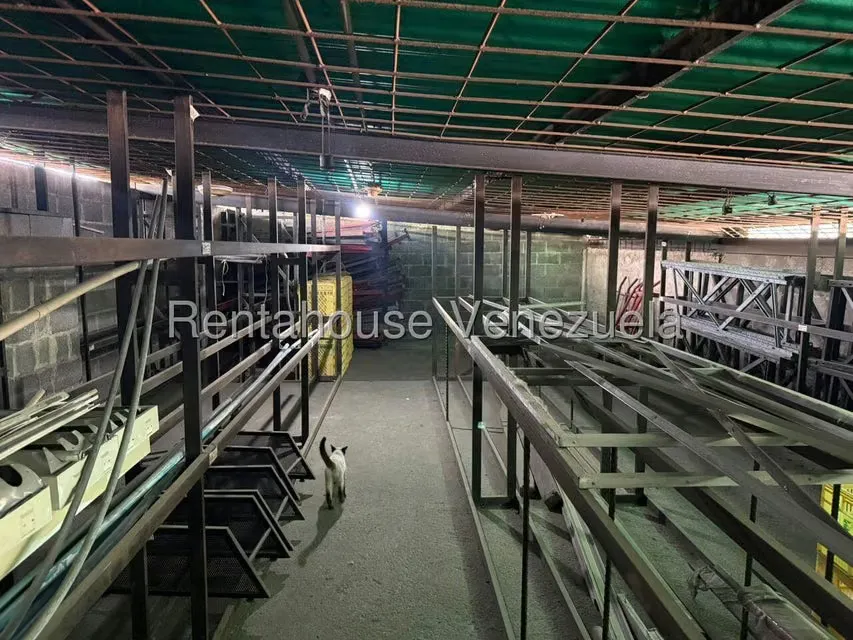 Local Comercial en Venta en Zona Oeste, Lara - 32