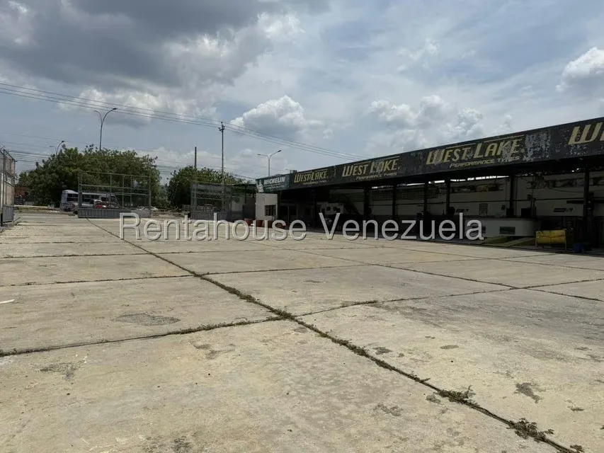 Local Comercial en Venta en Zona Oeste, Lara - 33